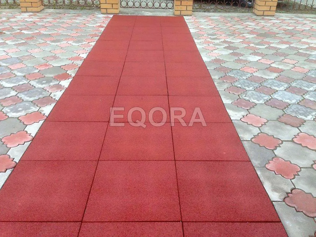 Резиновое покрытие для двора частного дома из резиновой крошки в Одесском